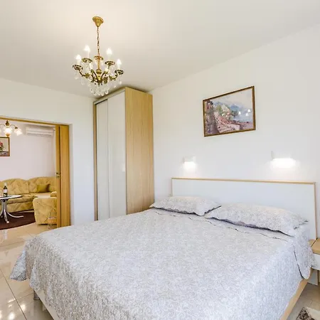 Katica Apartment *